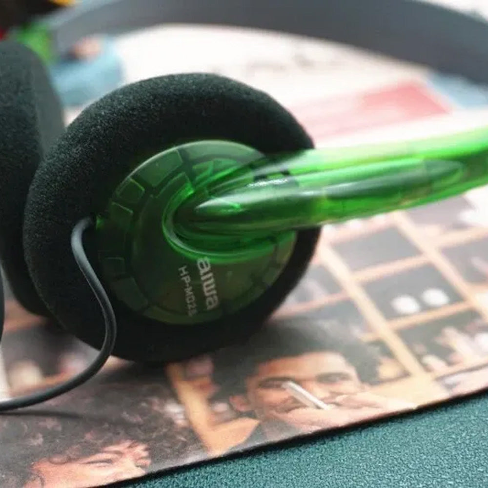 Vintage Aiwa HP-M028 CD Player Headphone-TheAlmost Forgotten Classical - [collectibles]